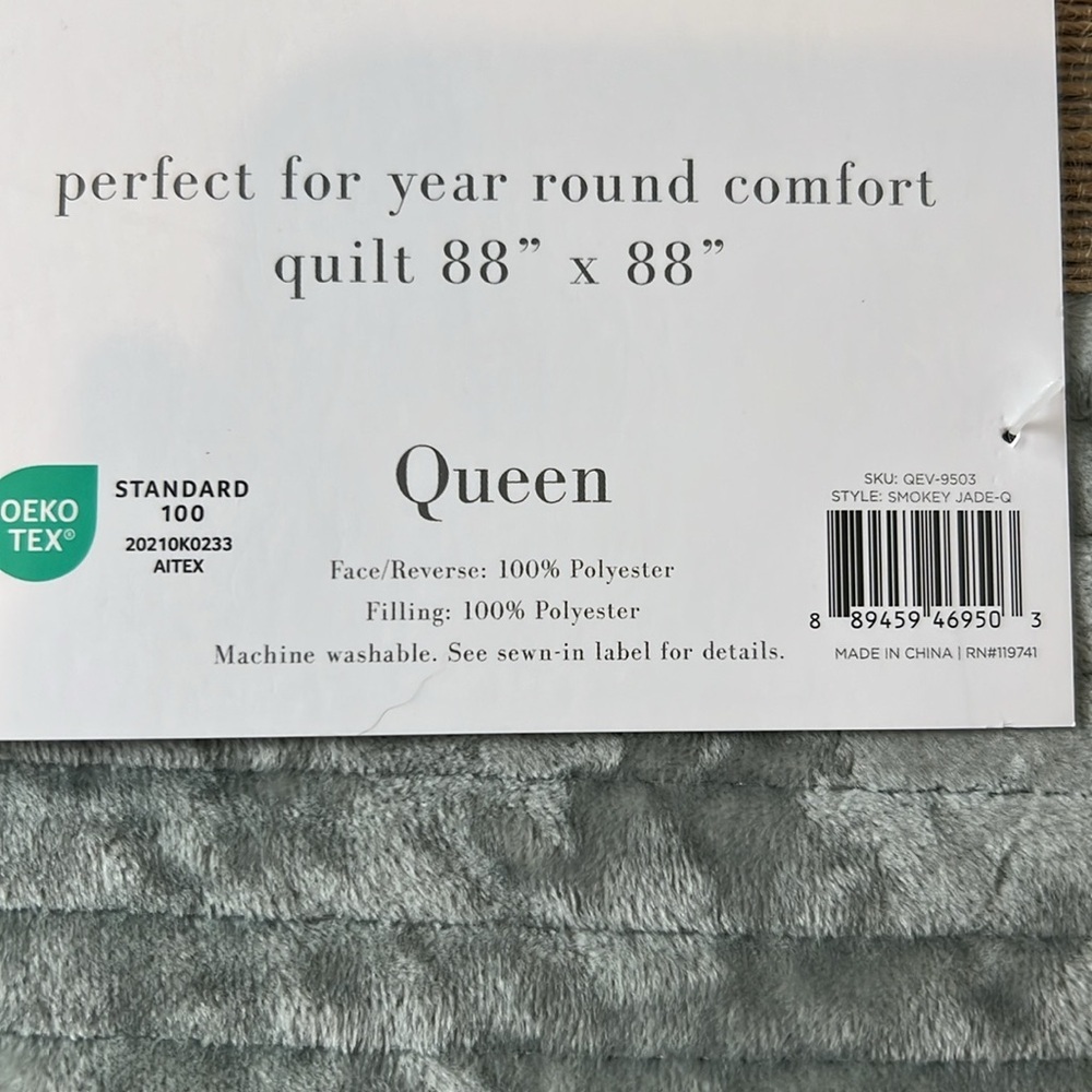 Fable Collection Ultra Soft Velvet Quilt Queen Bed Coverlet Smokey Jade NEW NWT - Picture 14 of 14